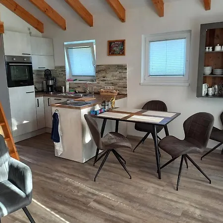 Neu! Am בית נופש Protzel